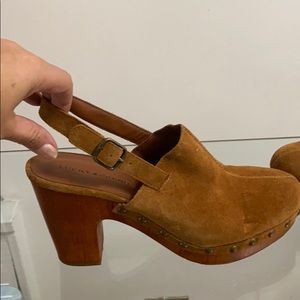 Lucky brand clogs